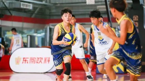 业余篮球运动员如何结合瑜伽提升技能_0